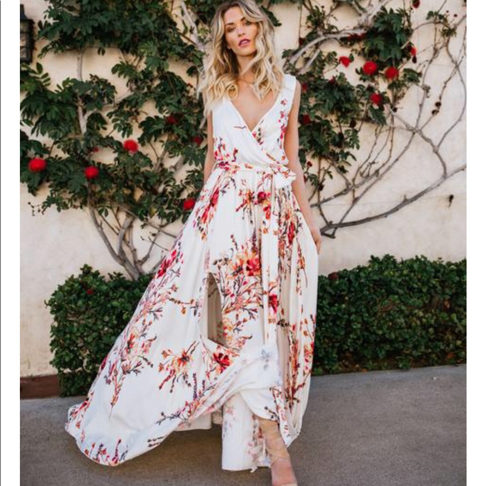 Vici Diana maxi dress in FLORAL GREEN, brand new